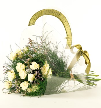 Şeffaf Taşıma Çantasında Beyaz Mini Gül Buketi