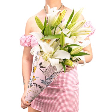 lilyum buketi fiyatı